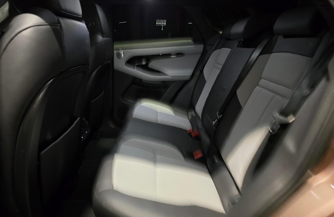 Vehicle image 19 Vehicle image 19