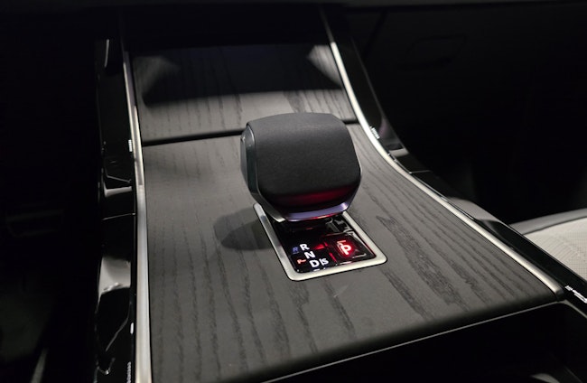 Vehicle image 13 Vehicle image 13