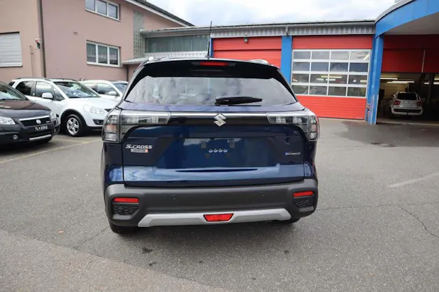 Suzuki S-Cross 1.5 Piz Sulai Top Hybrid 4x4