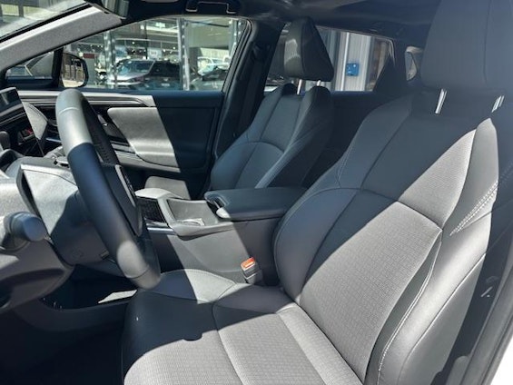 Vehicle image 11 Vehicle image 11