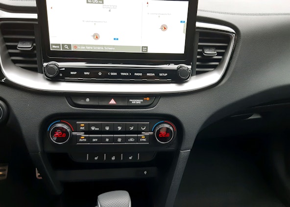 Vehicle image 13 Vehicle image 13