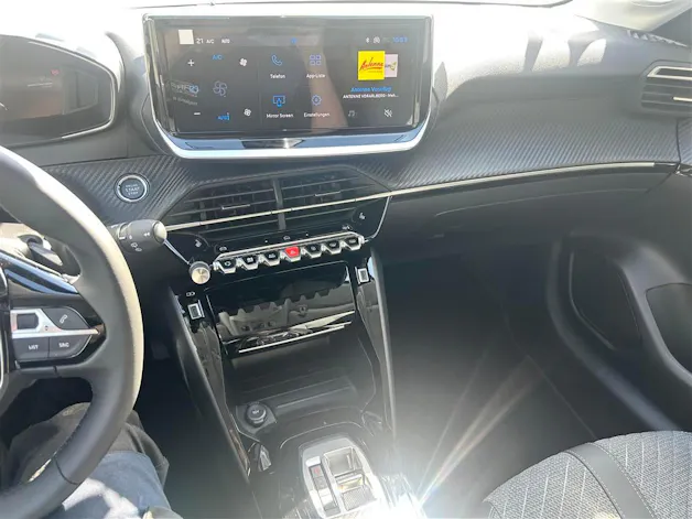 Peugeot 208 1.2 Hybrid Allure Premium