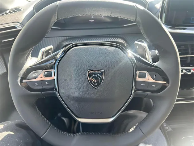 Peugeot 208 1.2 Hybrid Allure Premium