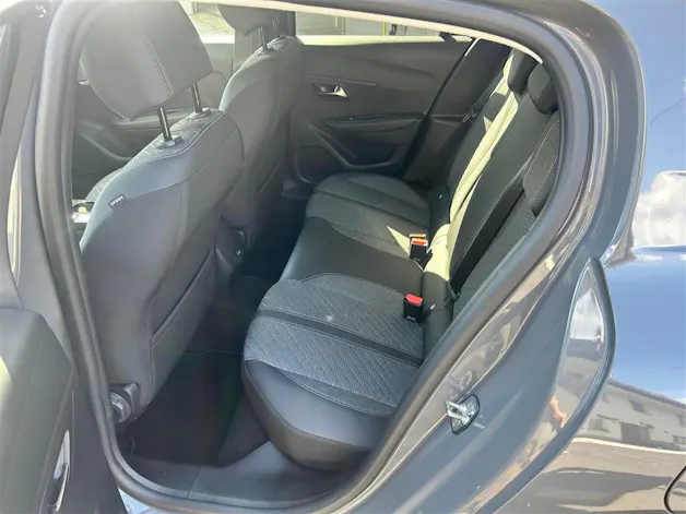 Peugeot 208 1.2 Hybrid Allure Premium