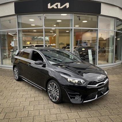 First vehicle image