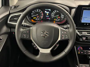 Suzuki S-Cross 1.4 T Compact Top Hybrid 4x4 Shark Fin