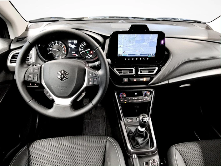 Fahrzeugbild SUZUKI S-CROSS