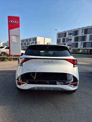 Vehicle image 6 Vehicle image 6