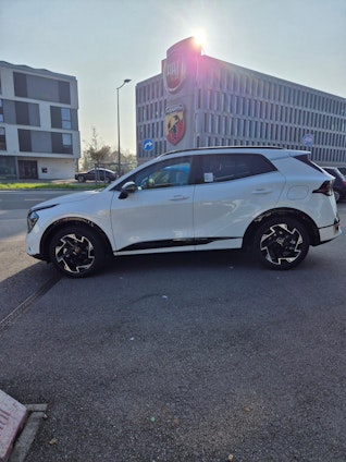 Vehicle image 4 Vehicle image 4