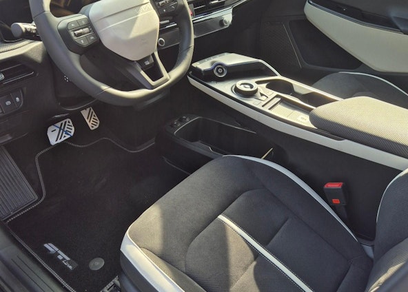 Vehicle image 8 Vehicle image 8