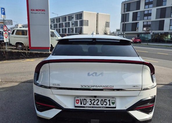 Vehicle image 6 Vehicle image 6