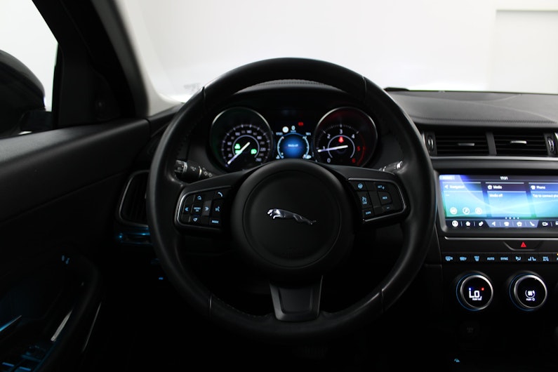 Vehicle image JAGUAR E-PACE