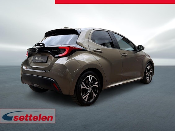 Vehicle image 4 Vehicle image 4