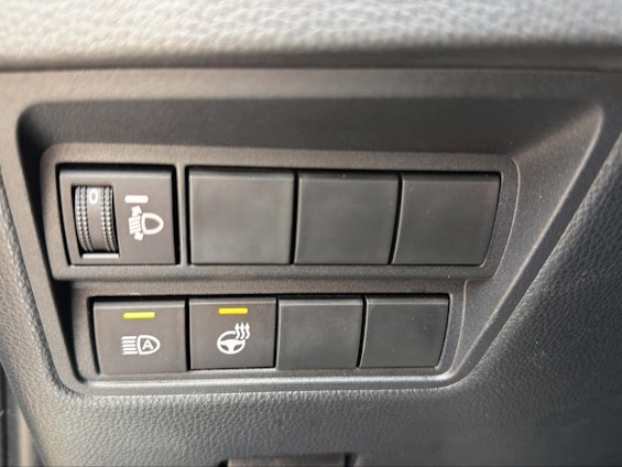 Vehicle image 16 Vehicle image 16