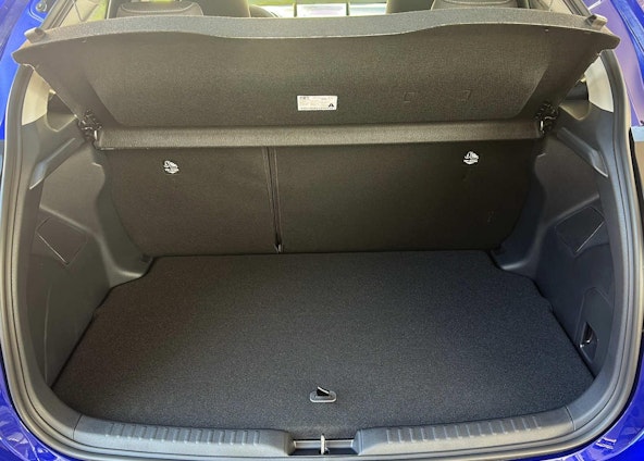 Vehicle image 6 Vehicle image 6