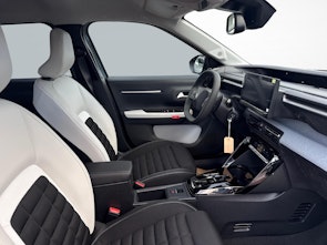 Vehicle image CITROEN 1.2 Hybrid Max