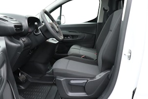 Vehicle image OPEL Combo-e Cargo 2.4 t XL Electric TREK