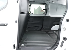 Vehicle image OPEL Combo-e Cargo 2.4 t XL Electric TREK
