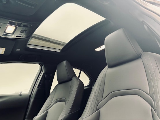 Vehicle image 10 Vehicle image 10