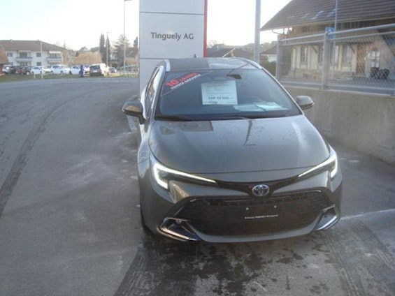 First vehicle image