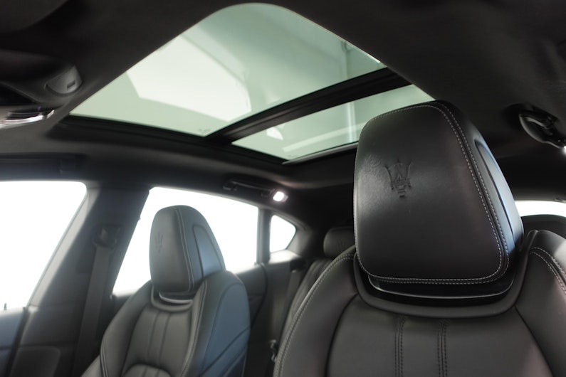 Vehicle image MASERATI LEVANTE