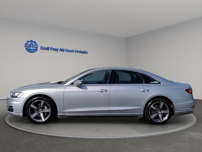 Vehicle image AUDI A8