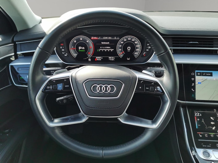 Vehicle image AUDI A8