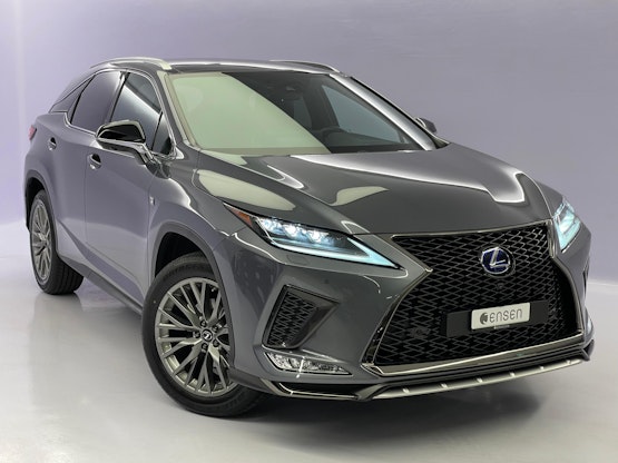 First vehicle image