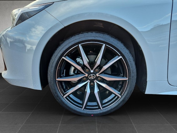 Vehicle image 46 Vehicle image 46