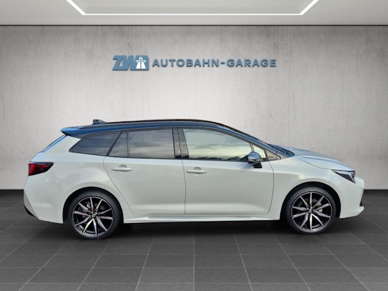 Vehicle image 37 Vehicle image 37