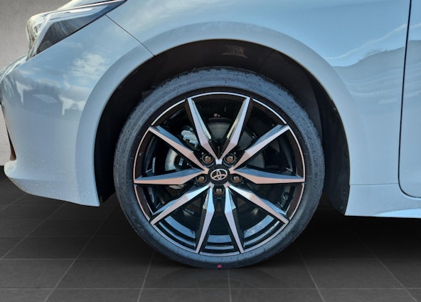 Vehicle image 14 Vehicle image 14