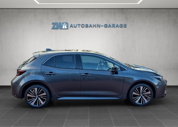 Vehicle image 21 Vehicle image 21