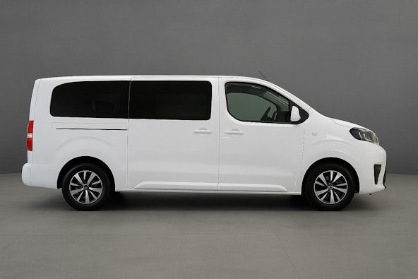 First vehicle image