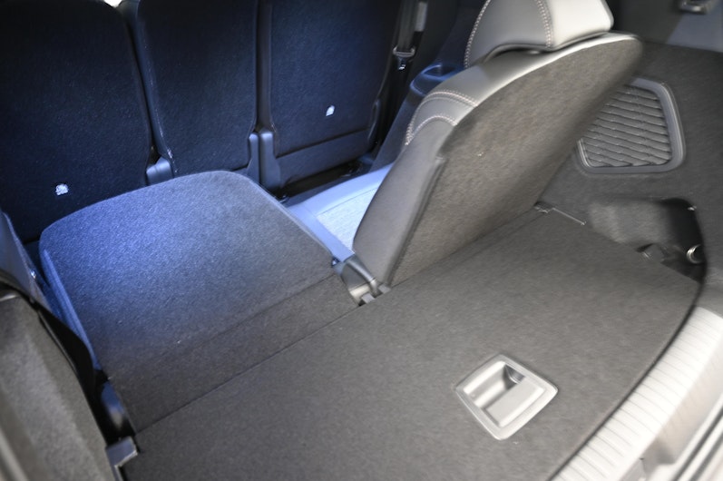 Vehicle image PEUGEOT 5008