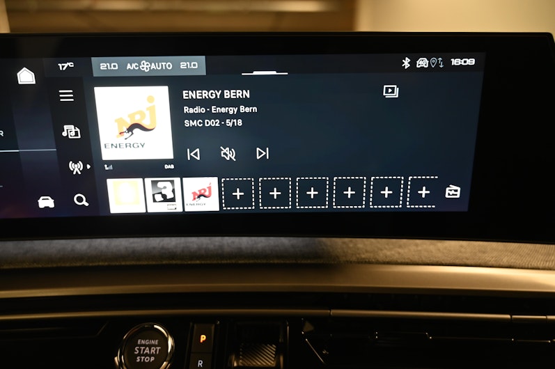 Vehicle image PEUGEOT 5008