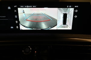 Vehicle image PEUGEOT 5008 e-Allure