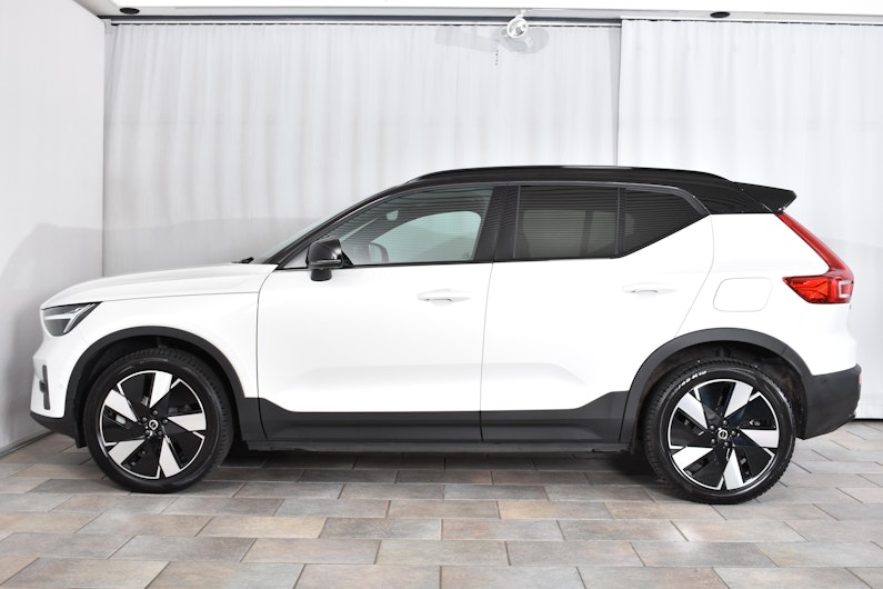 Vehicle image VOLVO XC40