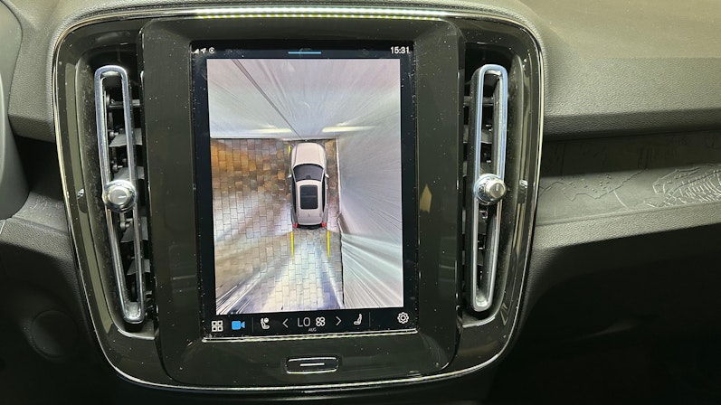 Vehicle image VOLVO XC40