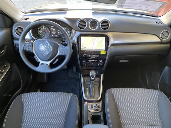 Vehicle image 7