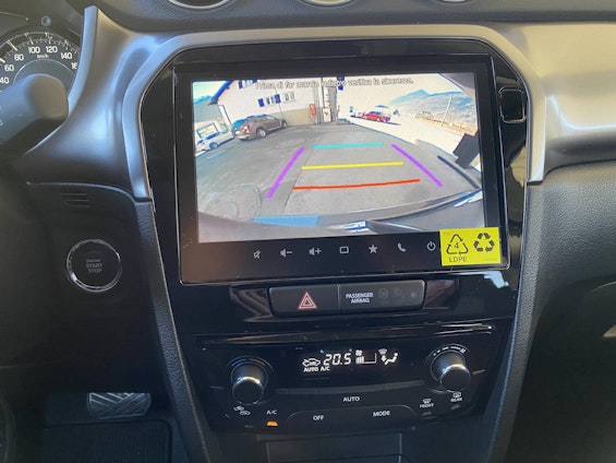 Vehicle image 9
