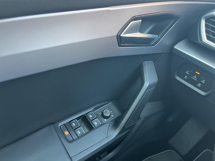 Vehicle image SEAT LEON