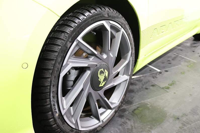 Vehicle image FIAT 500 Abarth