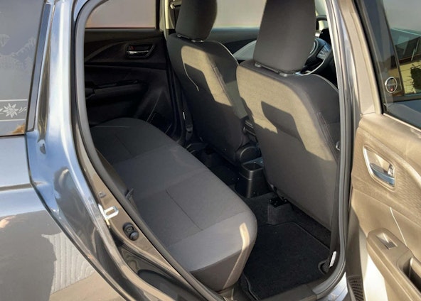 Vehicle image 12 Vehicle image 12