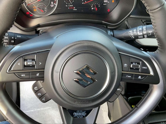 Vehicle image 9 Vehicle image 9