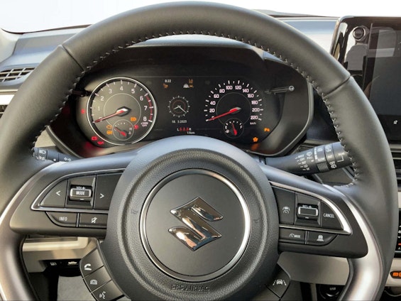 Vehicle image 3 Vehicle image 3