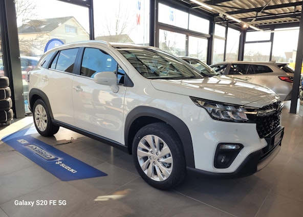 First vehicle image First vehicle image