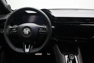 Alfa Romeo Junior 1.2 Ibrida Speciale