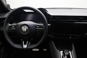 Vehicle image ALFA ROMEO Junior 1.2 Ibrida Speciale