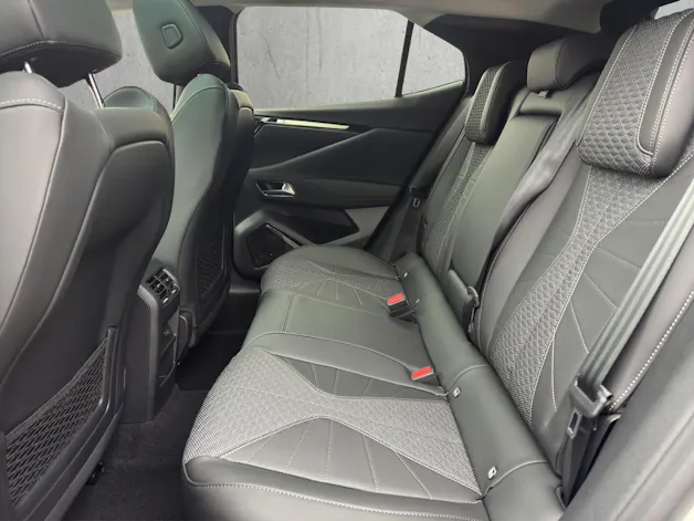 DS Automobiles 4 1.2 Hybrid Ligne Noire