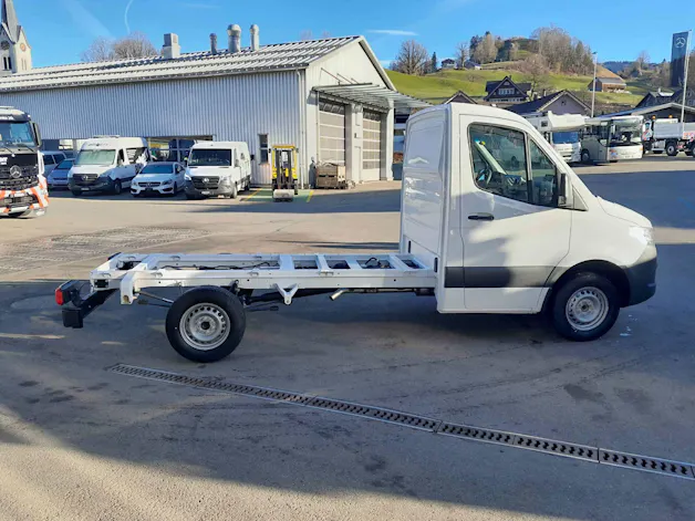 Mercedes-Benz Sprinter 317 CDI PRO CH S 4x2